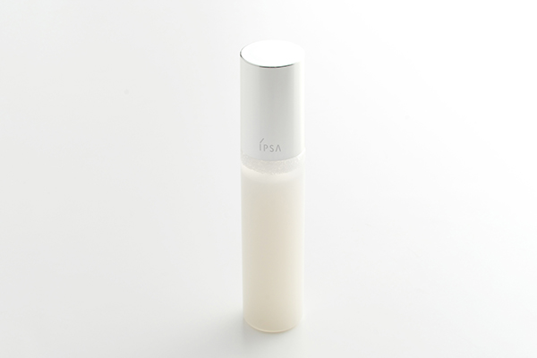 メイクアップフィニッシング ミスト 各58mL 4000円(税抜/イプサお客さま窓口 0120-523543)