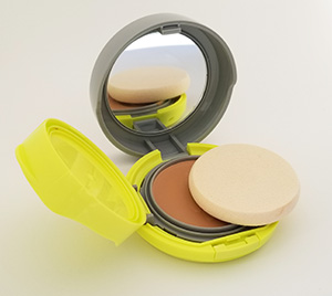 SHISEIDO BBコンパクト フォースポーツ QD 全3色 12g ¥3200/資生堂