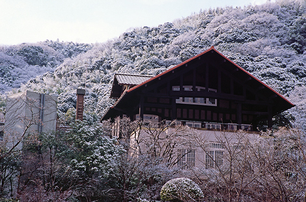 冬のアサヒビール大山崎山荘美術館
