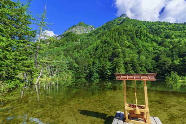 明神池