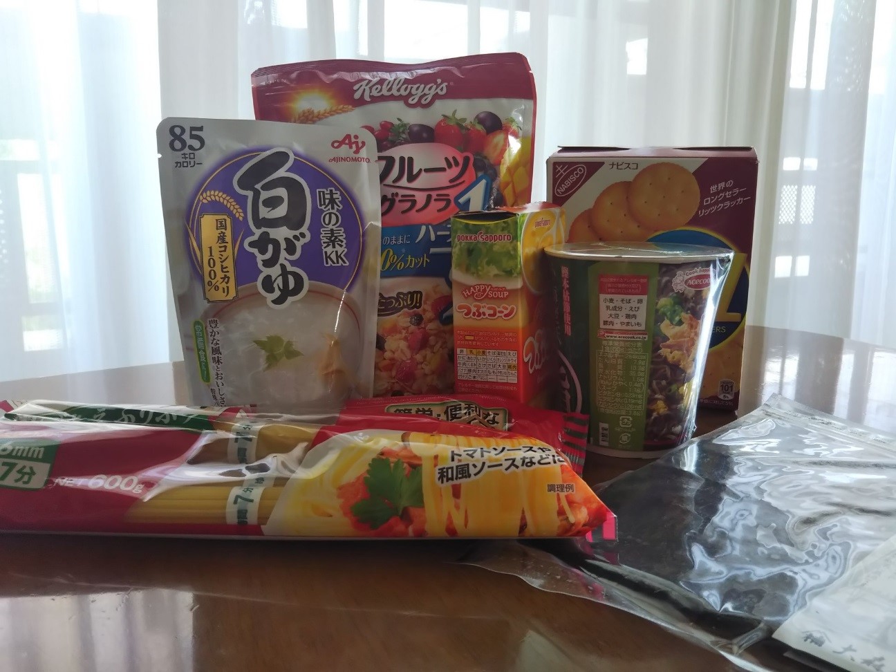お菓子やレトルト食品