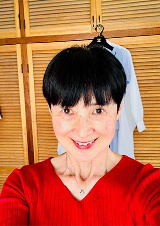 グレイヘアにする前の安久井さん