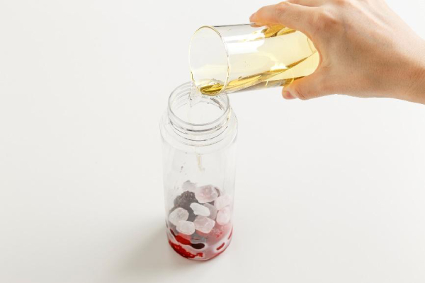 使う酢はリンゴ酢や白ワインビネガーなどがオススメ