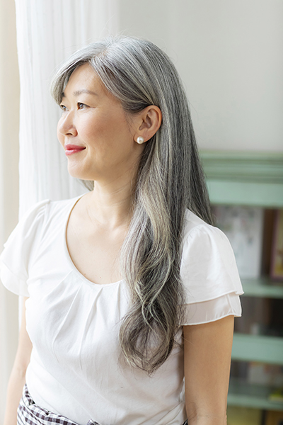 最も人気のある髪型 最高のピアス 隠す 髪型 ロング