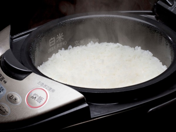 炊飯器でごはんをおいしく炊くコツとは？
