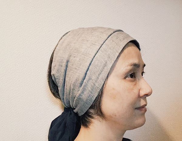 モデル青木沙織里さんが愛用するターバン