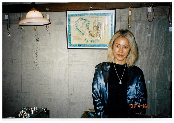 ブリーチをして金髪だったころ(2001年撮影、宮尾さん提供)
